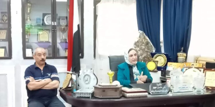 عقدت الدكتوره مني عثمان وكيل وزارة الشباب والرياضة اجتماع صباح اليوم الاثنين