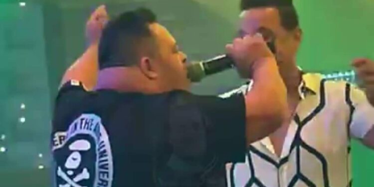 أمح الدولي يشارك رضا البحراوي إحدى أغانيه