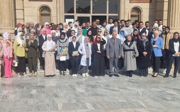 تجربة رائدة فى كلية الصيدلة جامعة المعقل