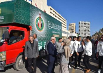 محافظ بورسعيد يستقبل