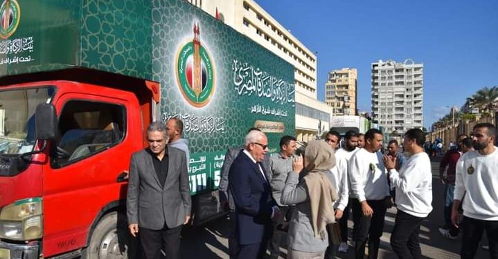 محافظ بورسعيد يستقبل