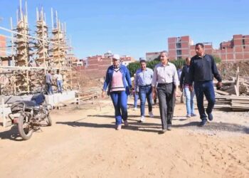 محافظ الغربية يتفقد مشروعات حياة كريمة في 10 قرى بمركز زفتى