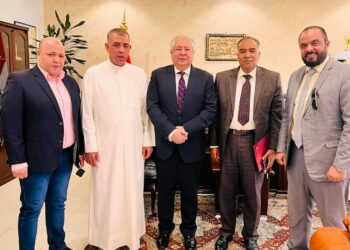 السفير المصري بالكويت يستقبل ممثلي رابطة أبناء أسيوط بمكتبه