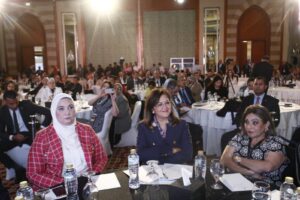 مناقشات حول إستثمارات المصريين