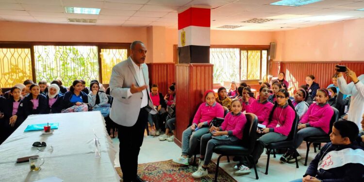 حول ” المشروعات القومية وأثرها على التنمية ” بمركز الجمرك بالاسكندرية