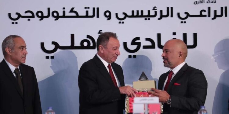 محمود الخطيب: تاريخ الاهلي قادر علي جزب الاستثمارات الكبيره