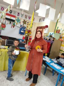 إدارة إبراهيم طايع الإبتدائية تقدم الشكر لملكة الوسائل والأبداع سحر عنتر