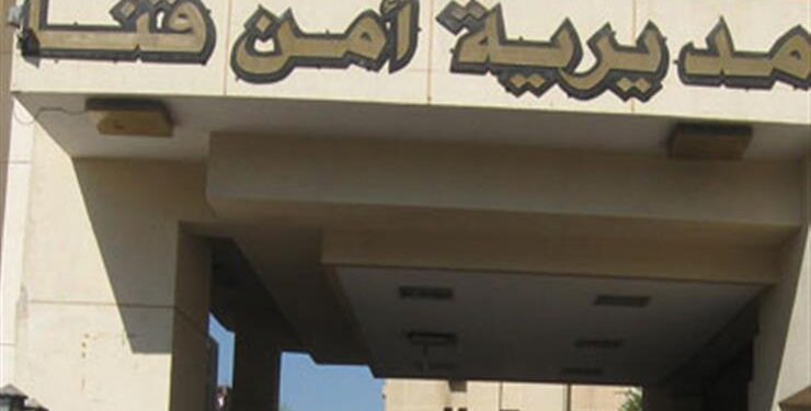 الحبس سنة لعامل وزوجته بتهمة تعذيب طفل في قنا