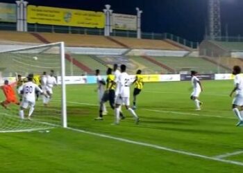 الذئاب تستخدم مكرها بالفوز علي المنصات البترولية