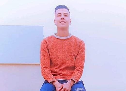 خلاف بين الأب وابنه دفع الأب لقتل ابنه طعنابعده طعنات