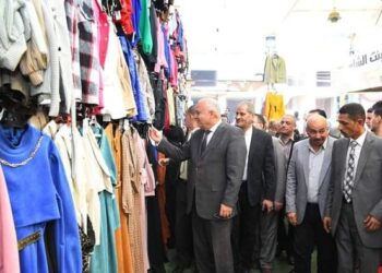 محافظ قنا يفتتح معرض مستقبل وطن للملابس الجاهزة