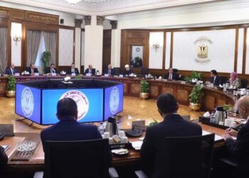 رئيس الوزراء يترأس اجتماع اللجنة الوزارية العليا للحج