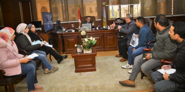 رحمي يناقش مشروعات صرف صحي حياة كريمة مع رئيس الجهاز بالغربية