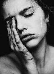 الحزن يقتل كل جوارحي