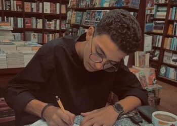 عمر الشريف يوقع