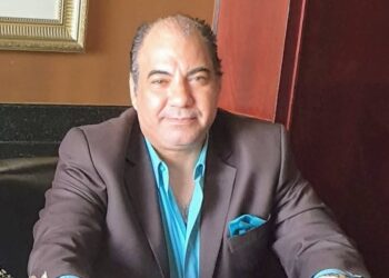 حكاية وراء كل باب 