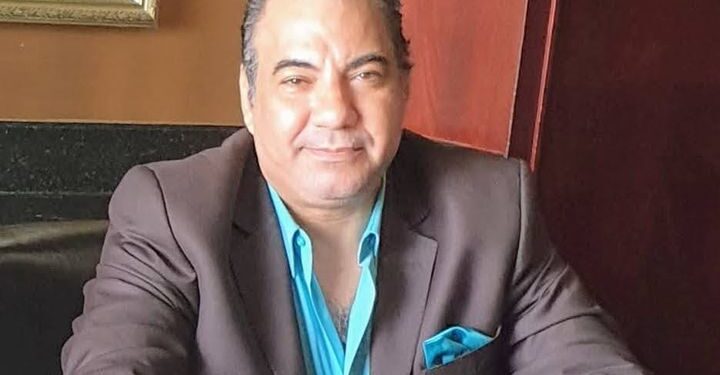 حكاية وراء كل باب 