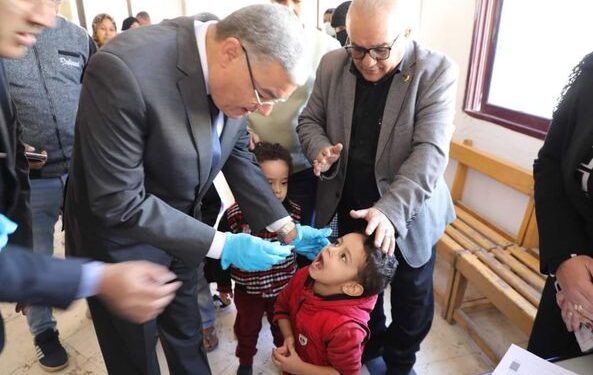 محافظ المنيا يشهد إطلاق