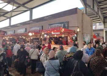 اقبال كبير علي سوق الأسماك الجديد من أبناء محافظة بورسعيد والمحافظات الاخري