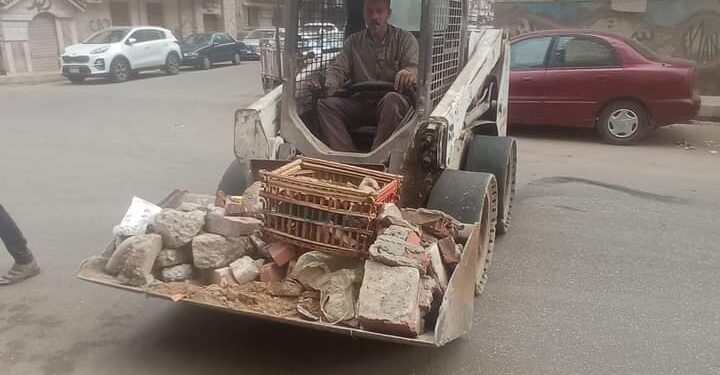 النجار يقود حملة نظافة بشارع عثمان أبن عفان بحي أول طنطا.