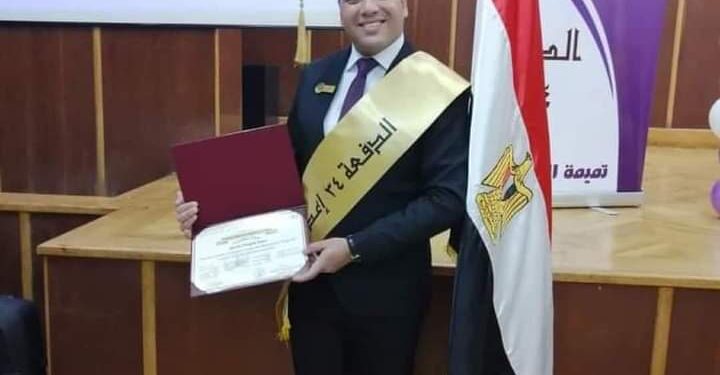 تتقدم أسره جريدة حكاية وطن بالتهنئة للاستاذ/ أيمن سرور المحاسب بشركة الاسكندرية لتوزيع الكهرباء لاجتيازه بجدارة فى دورة اعداد القادة الدفعة ٣٤