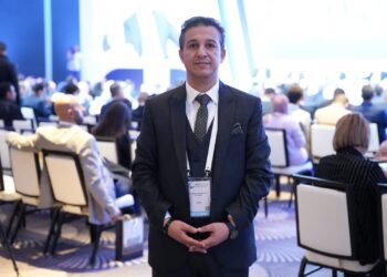 كارثة.. فيروسات مجمدة منذ مئات السنين قد تظهر نتيجة ذوبان الجليد