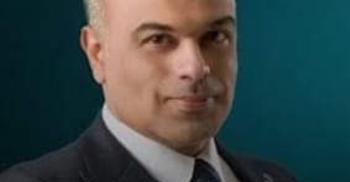 جريدة حكاية وطن تأييد الاعلامي محمد هشام لأفضل برنامج اجتماعي