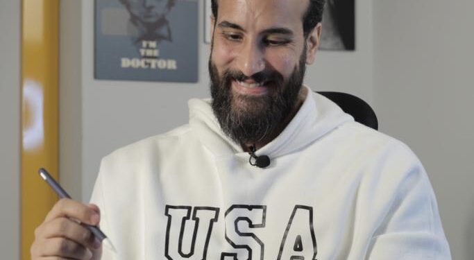 الفنان عبدالرحمن موسى محمد المعروف يستعد للمشاركة في السباق الرمضاني المقبل