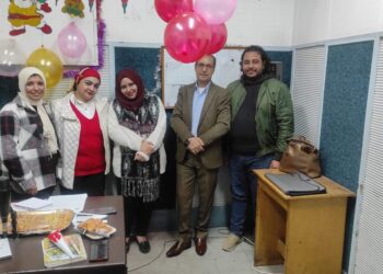 صنعة المثابرة، و تكتيك النجاح، و عالم الوحدة المفصول بعناية ثقافية عن عالم التوحد