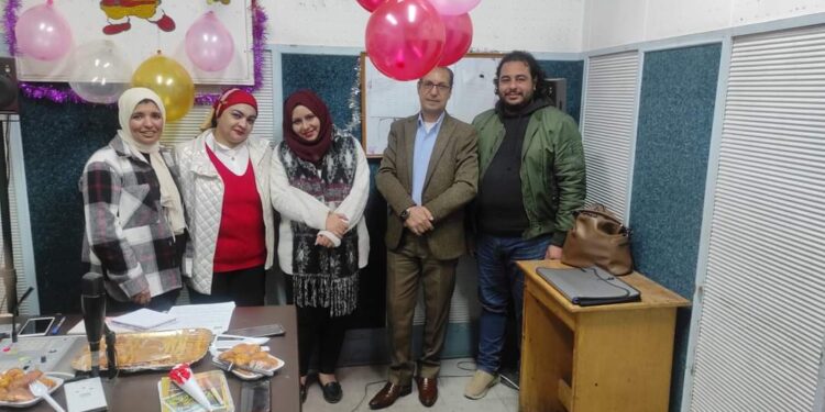 صنعة المثابرة، و تكتيك النجاح، و عالم الوحدة المفصول بعناية ثقافية عن عالم التوحد