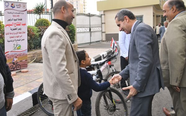 رحمي يكرم أعضاء برلمان الشباب الفائزين بعضوية اللجان على مستوى الجمهورية