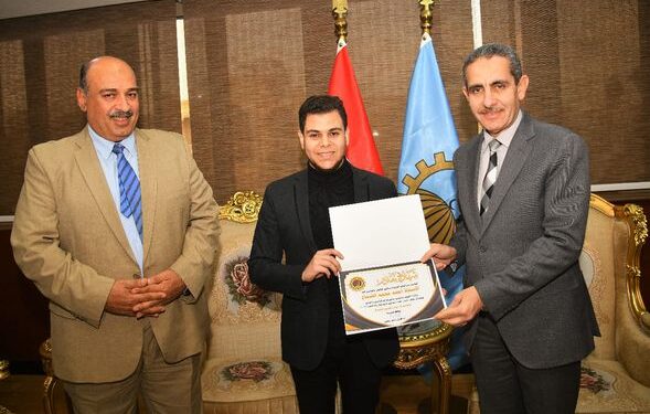 رحمي يكرم أعضاء برلمان الشباب الفائزين بعضوية اللجان على مستوى الجمهورية