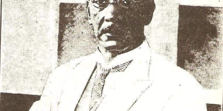 الأم مــدرسـة إذا أعــددتـهـــا أعـددت شعبا طيب الأعــراق