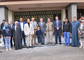 رحمي يكرم أعضاء برلمان