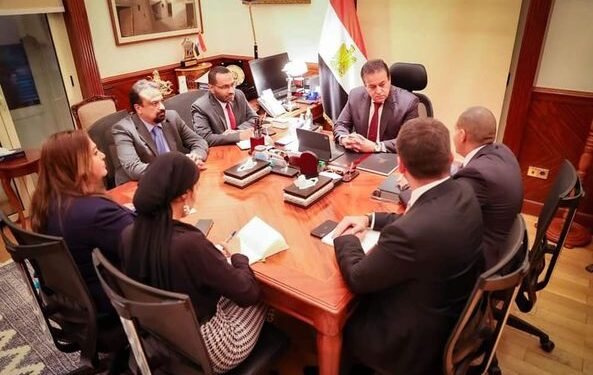 وزير الصحة يستقبل مدير