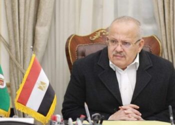 رئيس جامعة القاهرة يتلقى تقريرا حول حصاد الإصلاحات الإدارية
