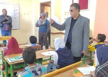 مدير تعليم كوم امبو يتابع انطلاق امتحانات النقل للمرحلتين الابتدائية و الإعدادية بمدارس الإدارة