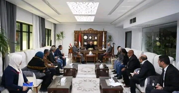 محافظ قنا يتابع تنفيذ مشروع خط طرد الصرف الصحى البديل