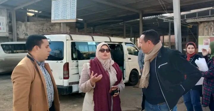 محافظ الغربية يتابع انتظام الحركة داخل موقف السنطة العمومي