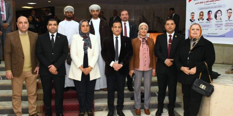 بالصور .. انطلاق فاعليات المؤتمر السنوى التاسع عشر لمركز تعليم الكبار بجامعة عين شمس