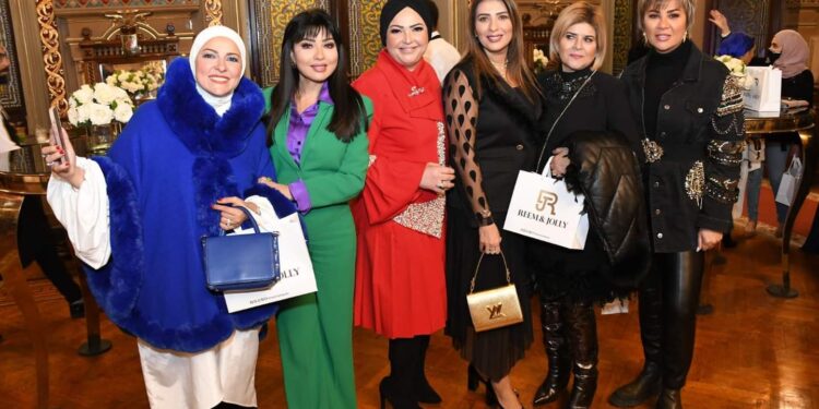 بالصور .. بحضور عربي مميز .. نجوم الفن والمجتمع يشاركون ريم — وجولي بداية انطلاقهما بالقاهرة