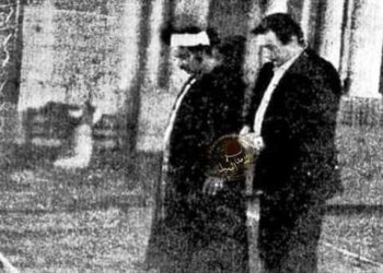 صورة نادرة تنشر لاول مرة للنجم رشدى اباظة وهو يصلى داخل مسجد الظاهر بيبرس