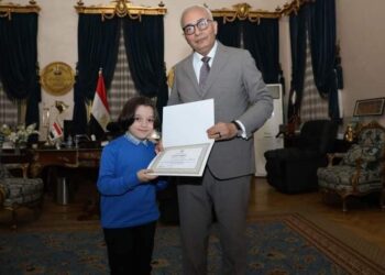 تكريم الطالب عمر الحاصل على المركز الأول عالميًا في مسابقة الحساب الذهني الدولية بتايوان