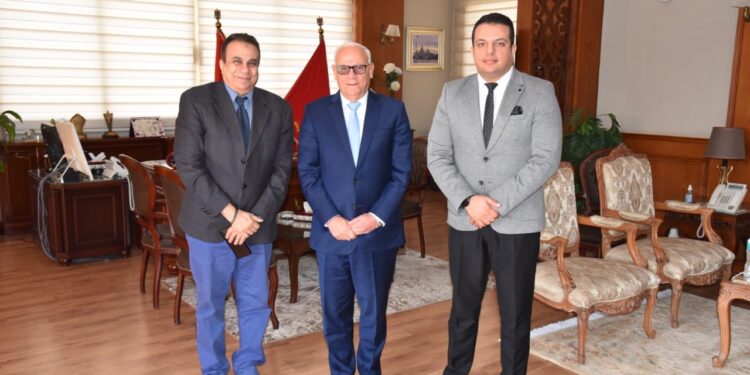 محافظ بورسعيد: يستقبل العضو المنتدب لمجموعة عثمان أحمد عثمان  للصناعات وتكنولوجيا المعلومات