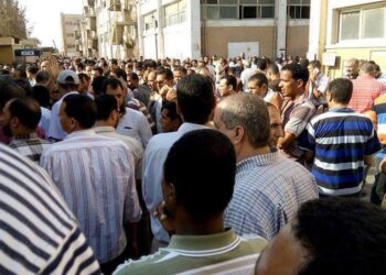 تعرف علي أسباب الإضراب العام لعمال شركة سجاد ماك