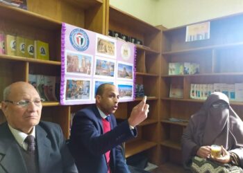 أمين عام نقابة السياحة والفنادق يلقي محاضرة هامة