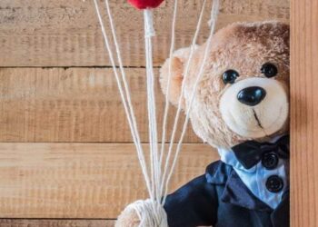 في كأس الحياة عمر الذاكرة أطول من عمر الأحلام