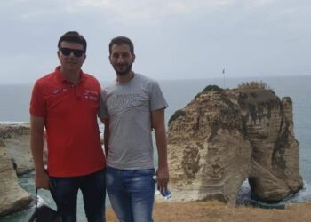 صورة من الجمال الباكي