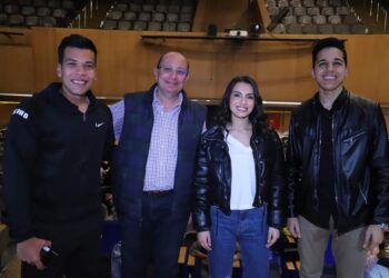  كارمن سليمان تفاجئ كورال جامعة عين شمس” كورال أون” بحضور خاص لإحدى البروڤات