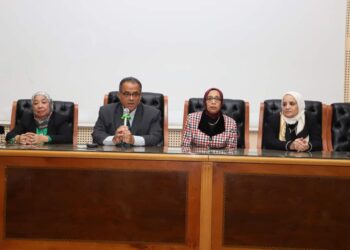  نائب رئيس جامعة عين شمس يفتتح المؤتمر الطبى المتكامل السادس للأبحاث الطلابية